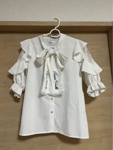 노에미 NOEMIE 상의 블라우스