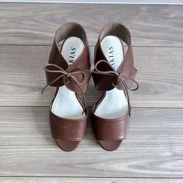 SAKIAS 사키아스 MARGUERITE 36.5 브라운