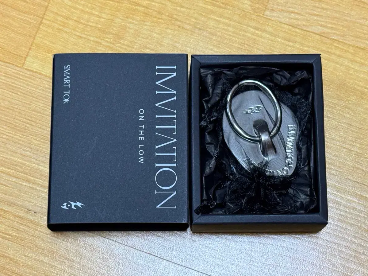 MONSTA X | 몬스타엑스 Monsta X i.m Changkyun Off The Beat badge wts #몬스타엑스,#아이엠,# 몬스타엑스아이엠,#창균,#오프더비트 on Bunjang Global Site.