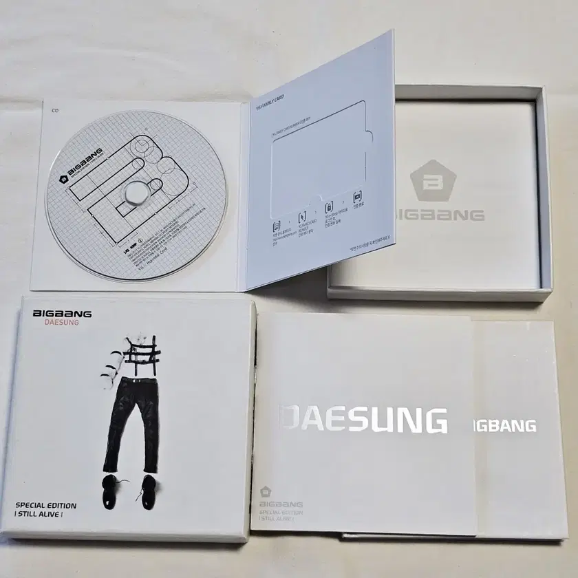 成龍 さま用BIGBANG 【 STILL ALIVE 】 韓国盤CD 廃盤品 Amazon.co.jp: BIGBANGSpecial Edition - Still Alive (ランダム