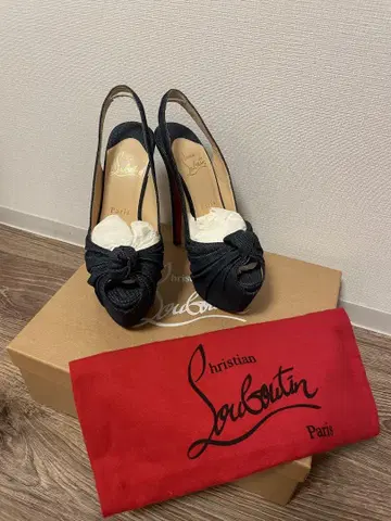 Christian Louboutin 네이비 하이힐 펌프스