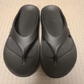 OOFOS 샌들 8