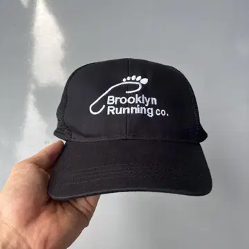 Brooklyn Running co. 트래커 메쉬 캡 블랙