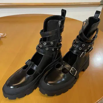 시착만 한 상품 ZARA 자라 집업 부츠 26.5cm 블랙 벨트