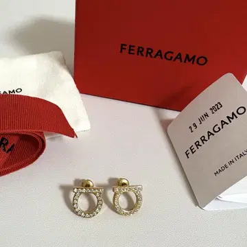 FERRAGAMO 페라가모 간치니 크리스탈 귀걸이