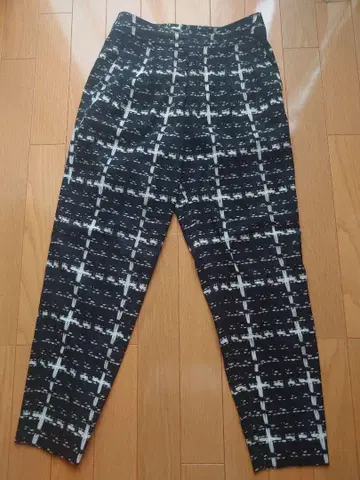 캐주얼 팬츠 블랙 앤 화이트 체크