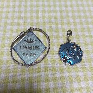 우타프리 카뮤 참 & 키링 세트