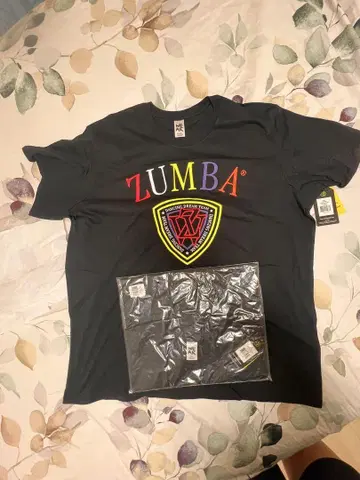 ZUMBA 블랙 T셔츠 (M/L) / (XL/XXL) 사이즈 unisex
