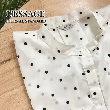 [새상품급] L'ESSAGE 턱 슬리브 셔츠 도트 화이트
