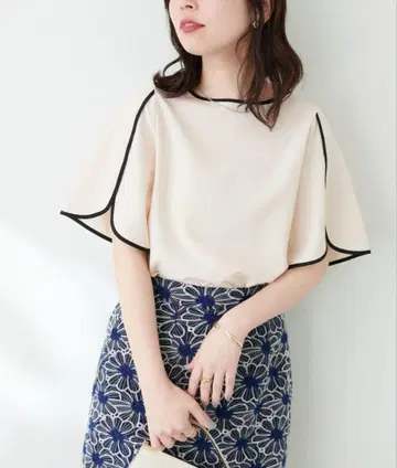 BACK 펄 하치와레 슬리브 TOPS