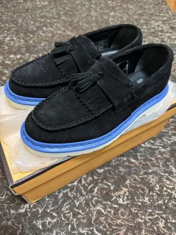 Dr.Martens ADRIAN 태슬 로퍼