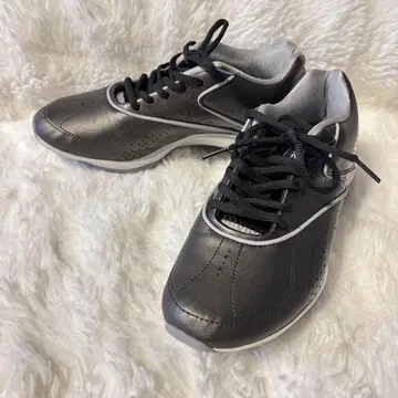새상품급 리복 이지톤+ 운동 스니커즈 24.5cm