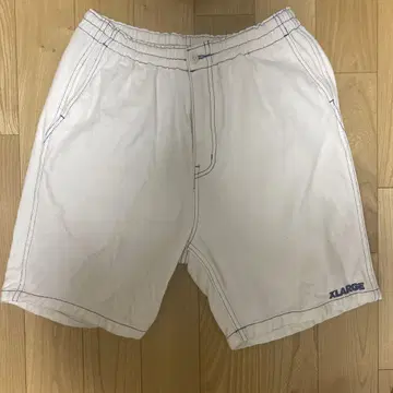 XLARGE 화이트 숏팬츠 M 사이즈