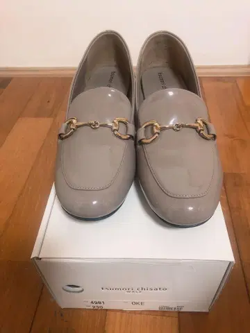 미사용 새상품 tsumori chisato 로퍼 그레이