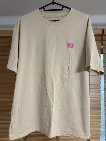 Helly Hansen 베이지 티셔츠