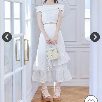 미셸 마카롱 오프숄더 레이스 셋업