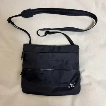 F/CE 사코슈 블랙