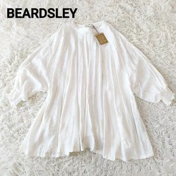 [택 포함 새상품] BEARDSLEY 비어즐리 백 개더 자수 블라우스