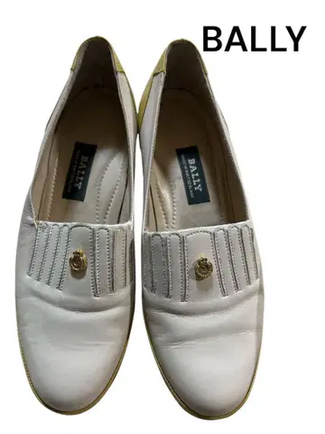 BALLY 화이트 가죽 플랫슈즈 24.5cm
