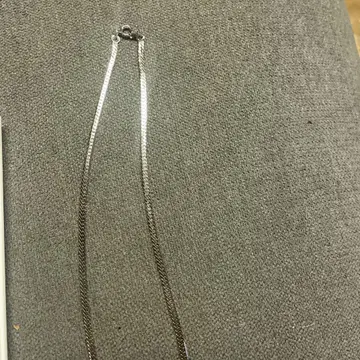 실버 V자형 목걸이 크리스탈