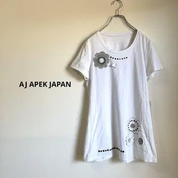 새상품 AJ APEK JAPAN 플라워 모티브 반팔 튜닉 화이트