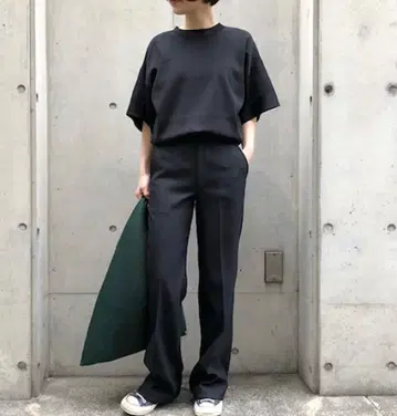 THE SHINZONE CENTER PRESS PANTS 슬랙스 블랙
