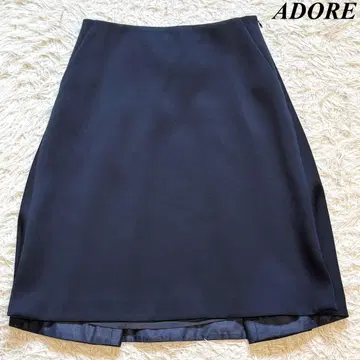 컨디션 최상 ADORE 어도어 플레어 스커트 36 네이비 슬릿 A라인