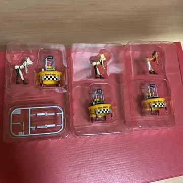 기상천외 병기 피규어 3종