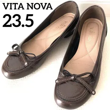 VITA NOVA 비타노바 리본 커터 펌프스 에나멜 23.5