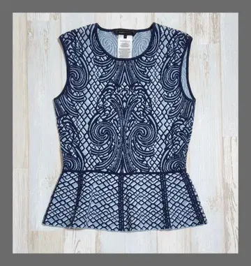 10 [새상품급] BCBGMAXAZRIA 개성적인 페플럼 니트 오리엔탈