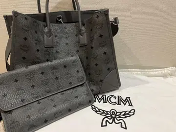 MCM 그레이 가죽 토트백
