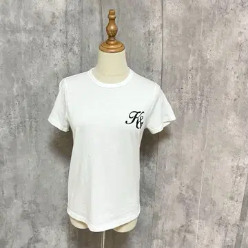 Leahmatin 원포인트 프린트 심플 티셔츠, 깔끔한 타이트 핏