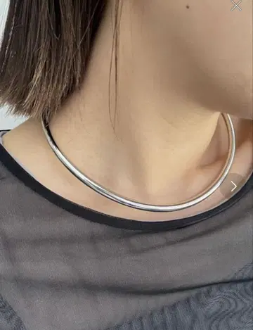 GOLDY 커비 넥 커프