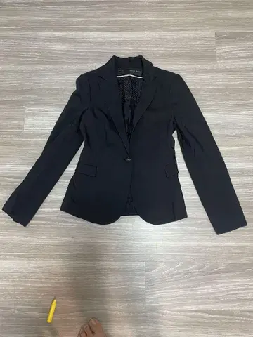 ZARA BASIC 블랙 자켓 XS 사이즈