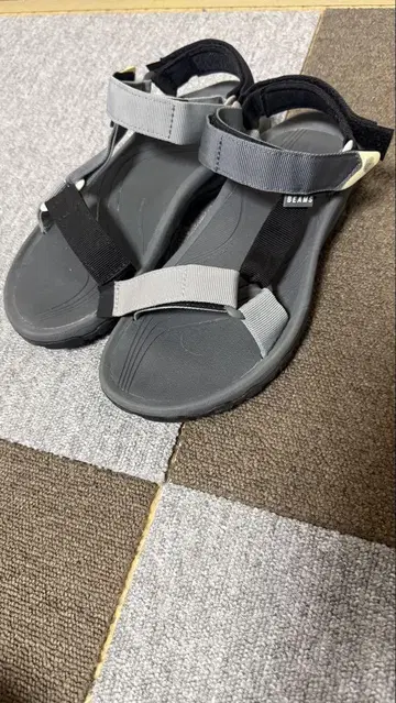 BEAMS Teva 샌들 사이즈 7