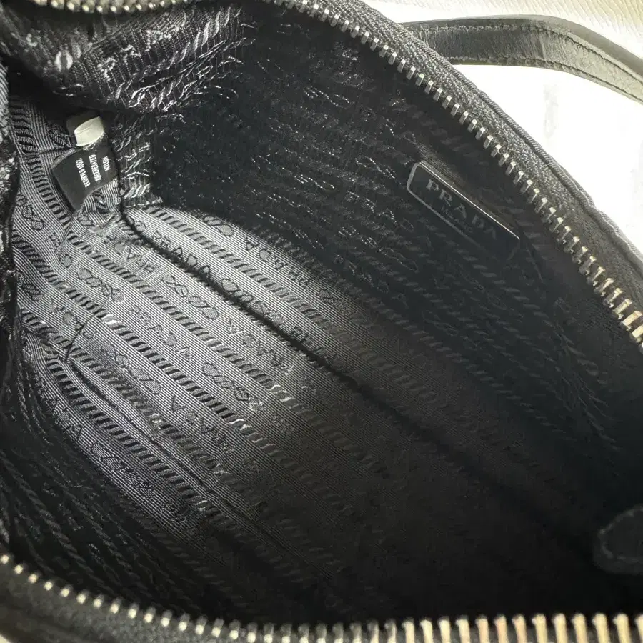 プラダ　ノベルティ　トートバック PRADA | 프라다 Prada Hobo Bag 2005 on Bunjang Global Site.