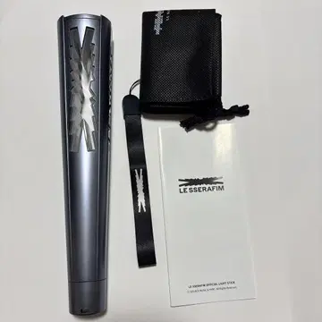 LE SSERAFIM OFFICIAL LIGHT STICK
