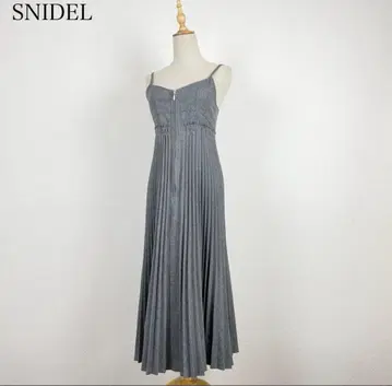 스나이델 네프 캐미 레이어드 원피스 플리츠 그레이 롱 미니