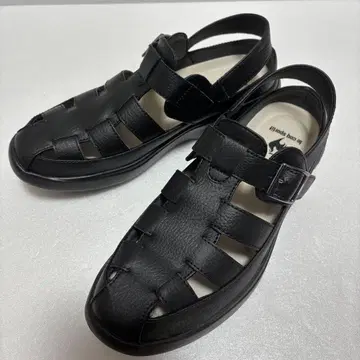 [컨디션 최상] 르꼬끄 스포르티브 블랙 구르카 샌들 24cm