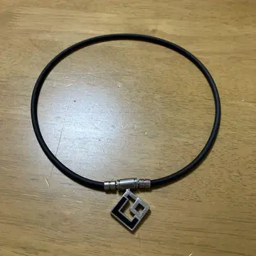 코란토테 목걸이