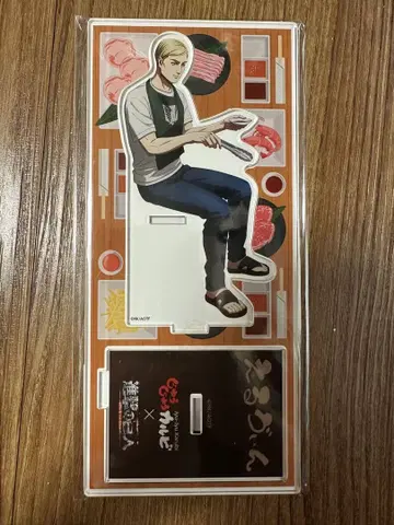진격의 거인 엘빈 아크릴 스탠드 쥬쥬카루비