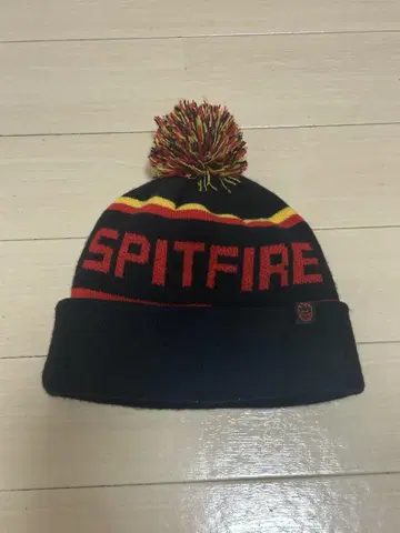 SPITFIRE 폼폼 포함 니트 모자