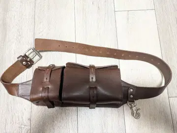 브라운 가죽 바디백 2 포켓 천연 가죽