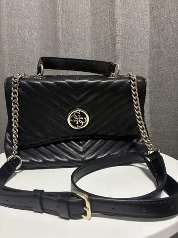 GUESS 숄더 백 블랙 퀼팅