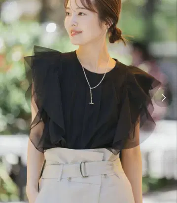 Noble 노블 튤 슬리브리스 상의 블라우스 블랙