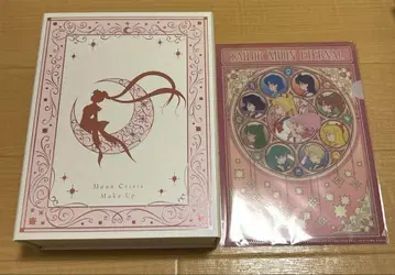 세일러문 작품 30주년 기념 프리미엄 금박 북형 BOX
