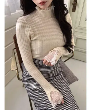 MIIA 소매 레이스 니트