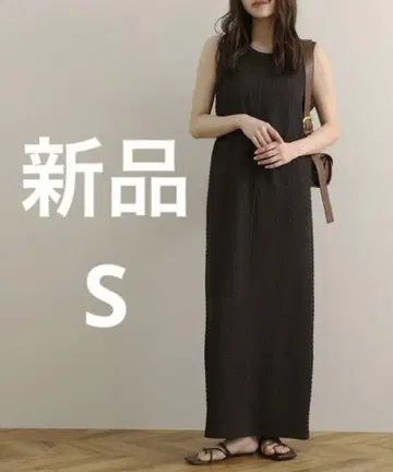 Chaco closet [NOAHL] 슬리브리스 립 원피스