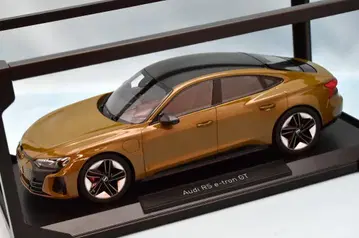 NOREV 1/18 아우디 RS e-tron GT 2021 메탈릭 올리브