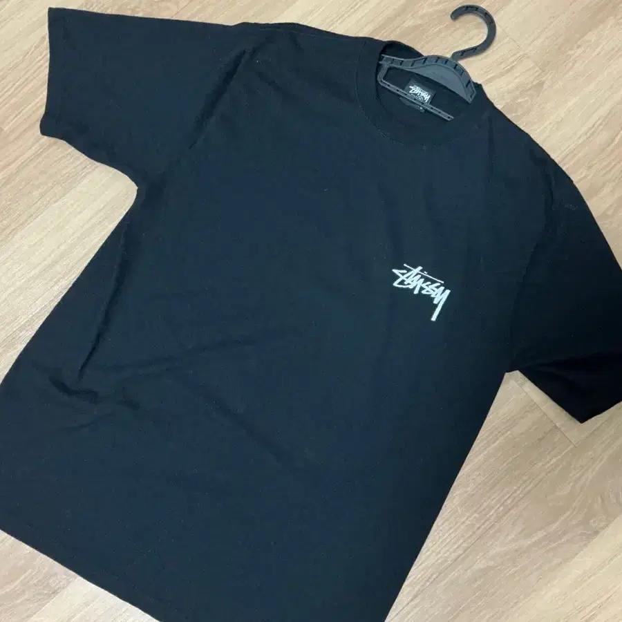 Items Similar to Umbro short-sleeved t-shirt mint pocket t